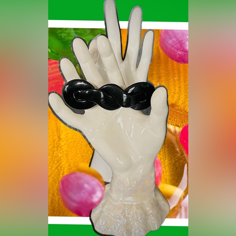 90s fashion hair clip